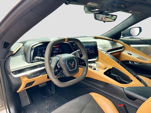 Used 2021 Chevrolet Corvette Stingray Premium Cpe w/ Z51 Performance Package image 10