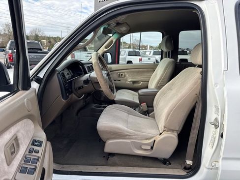Used 2003 Toyota Tacoma PreRunner image 21