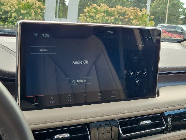 Used 2023 Lincoln Nautilus Reserve AWD/4WD image 18