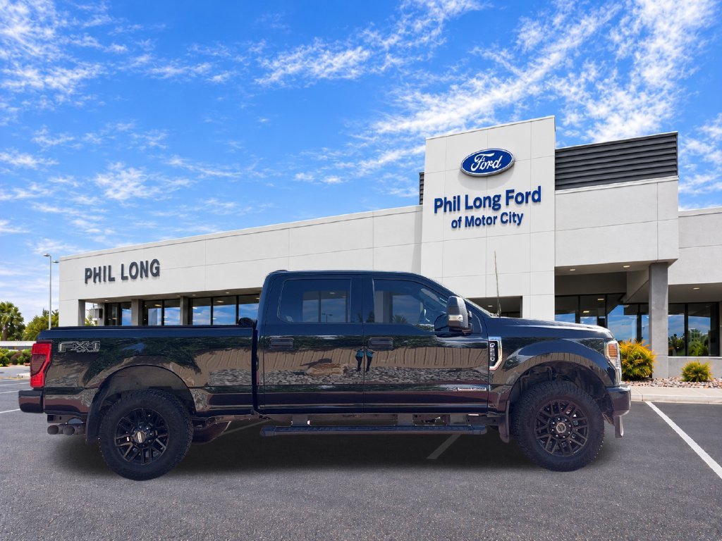 Used 2022 Ford F250 XLT w/ Black Appearance Package AWD/4WD image 9