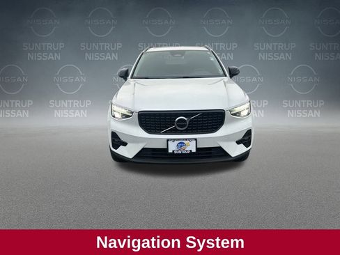 Used 2023 Volvo XC40 B5 Plus w/ Protection Package Premier image 9