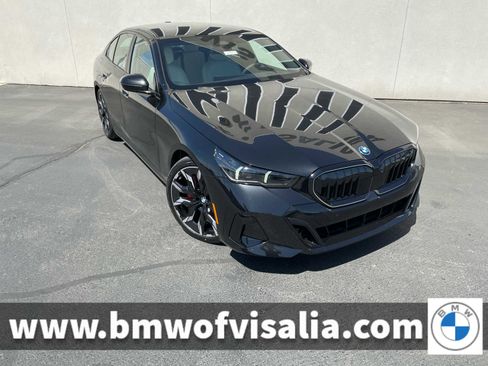 New 2026 BMW 550e xDrive 550e xDrive w/ Premium Package image 1