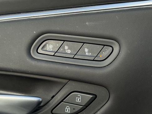 Certified 2023 Cadillac Escalade Premium Luxury Platinum image 23