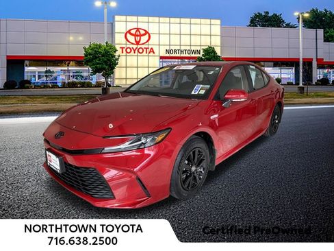 Used 2025 Toyota Camry LE w/ Convenience Package image 35