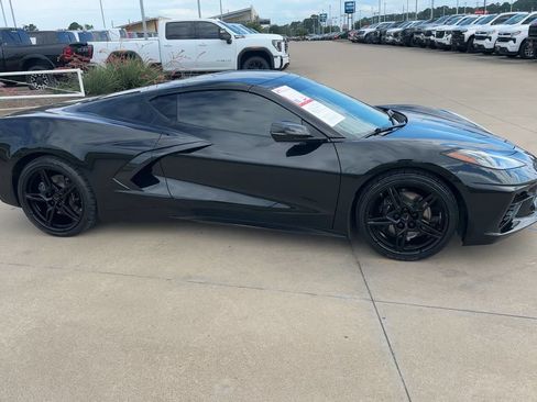 Used 2025 Chevrolet Corvette Stingray Premium Cpe w/ 3LT RWD image 9