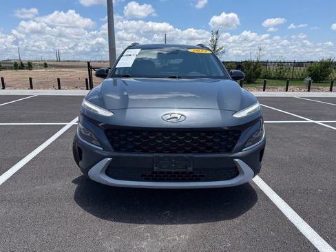 Used 2022 Hyundai Kona SEL FWD image 2