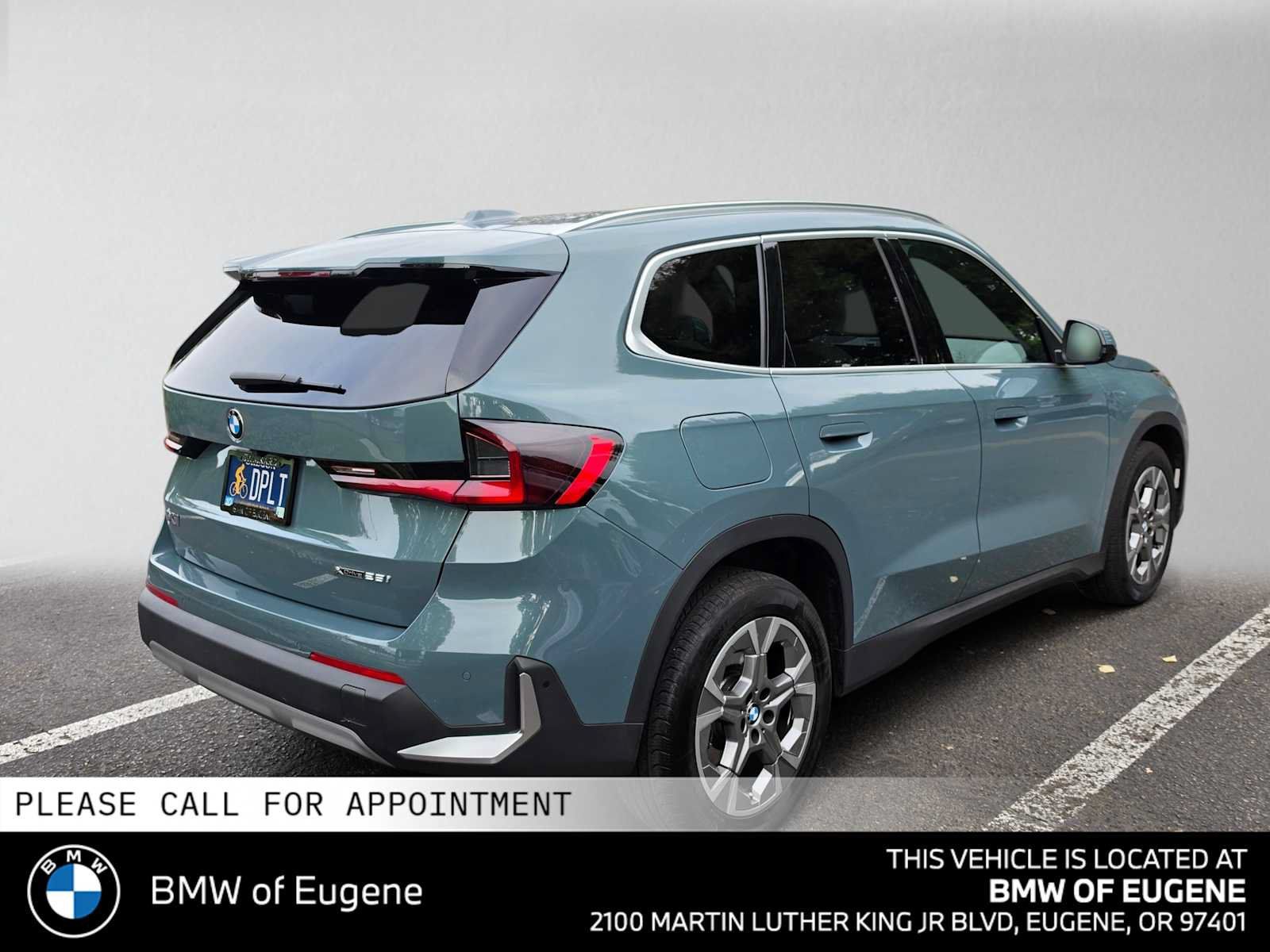 Used 2023 BMW X1 xDrive28i w/ Premium Package AWD/4WD image 3