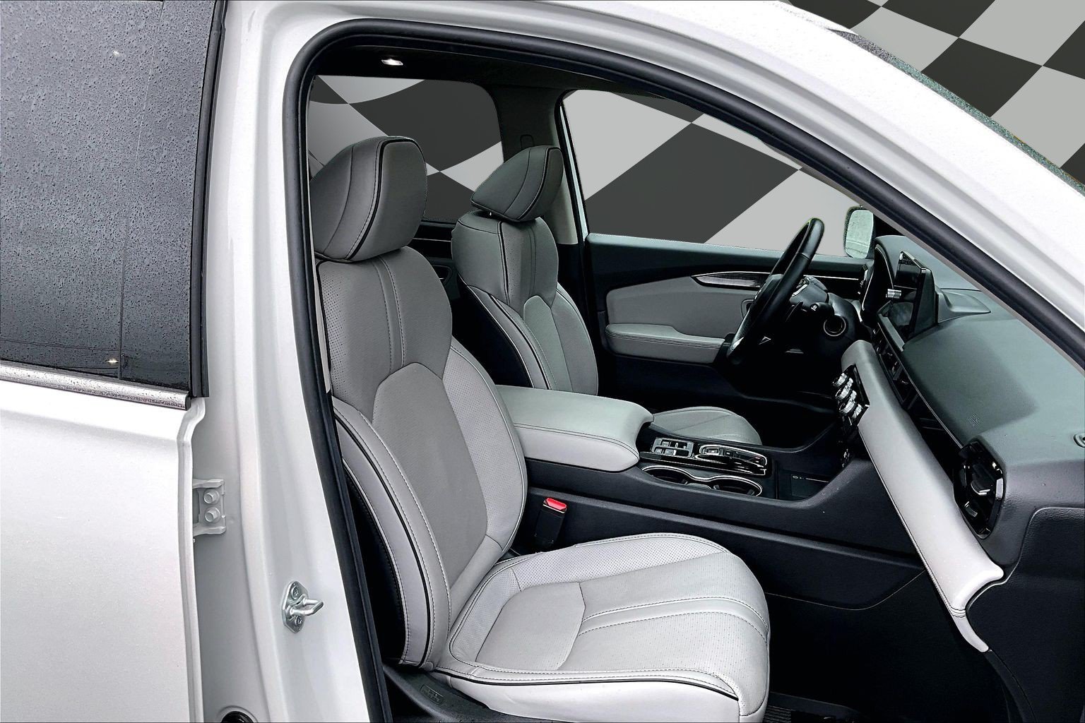 Used 2025 Honda Pilot Elite image 9