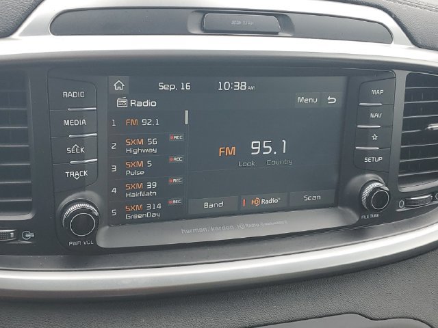 Used 2019 Kia Sorento AWD image 25