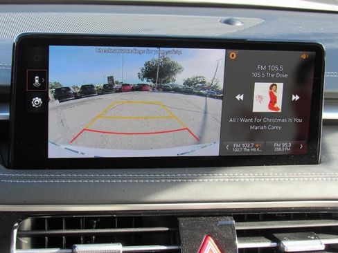 Used 2025 Genesis G70 2.5T image 15