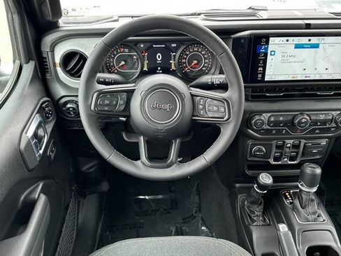 New 2026 Jeep Gladiator Sport AWD/4WD image 13