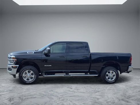 Used 2026 RAM 2500 Big Horn AWD/4WD image 4