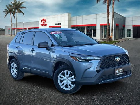 Used 2025 Toyota Corolla Cross L image 1