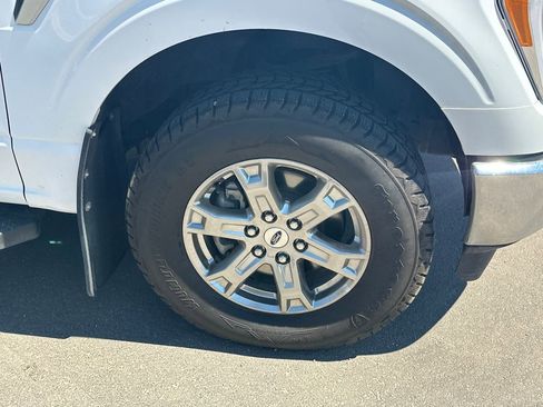 Used 2023 Ford F150 Lariat w/ FX4 Off-Road Package image 12