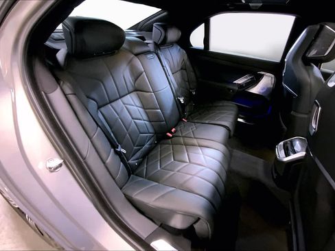 Certified 2023 BMW 760i xDrive AWD/4WD image 21