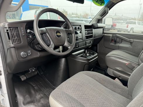 Used 2024 Chevrolet Express 2500 w/ Driver Convenience Package image 9