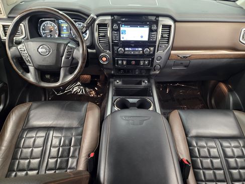 Used 2017 Nissan Titan Platinum Reserve image 23