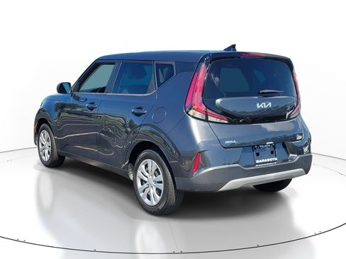Used 2024 Kia Soul LX FWD image 4