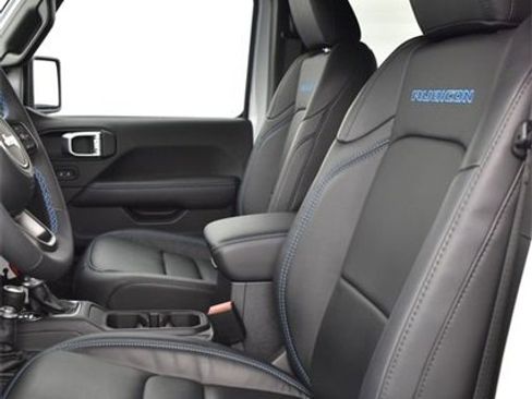 Used 2024 Jeep Wrangler Unlimited Rubicon 4xe image 8