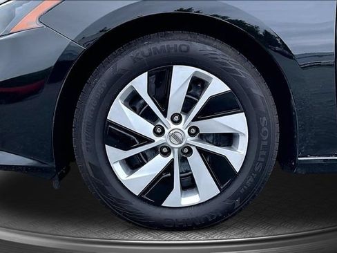 Used 2022 Nissan Altima 2.5 S FWD image 29