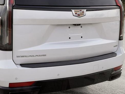 Certified 2023 Cadillac Escalade Sport w/ Touring Package image 8