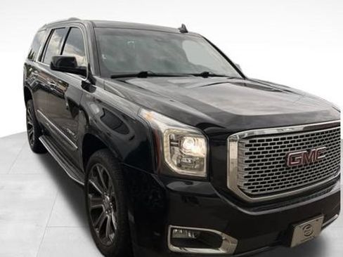 Used 2017 GMC Yukon Denali w/ Open Road Package AWD/4WD image 5