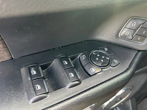 Used 2021 Ford Expedition Limited RWD image 15