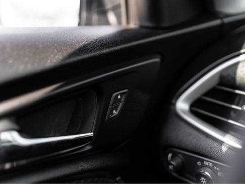 Used 2023 Chevrolet Malibu LT FWD image 18