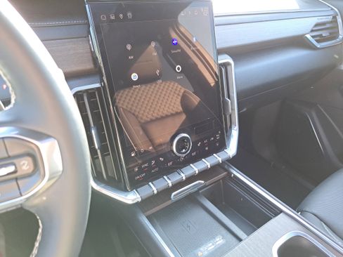 Certified 2024 GMC Acadia Denali w/ Super Cruise Package image 17