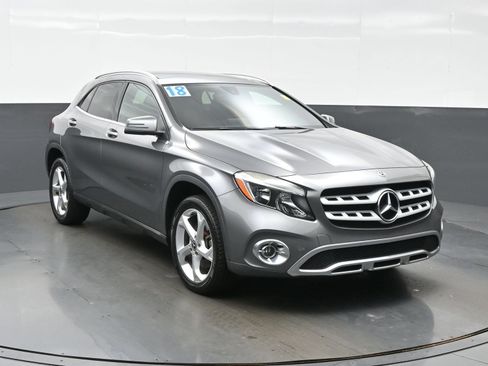 Used 2018 Mercedes-Benz GLA 250 image 11