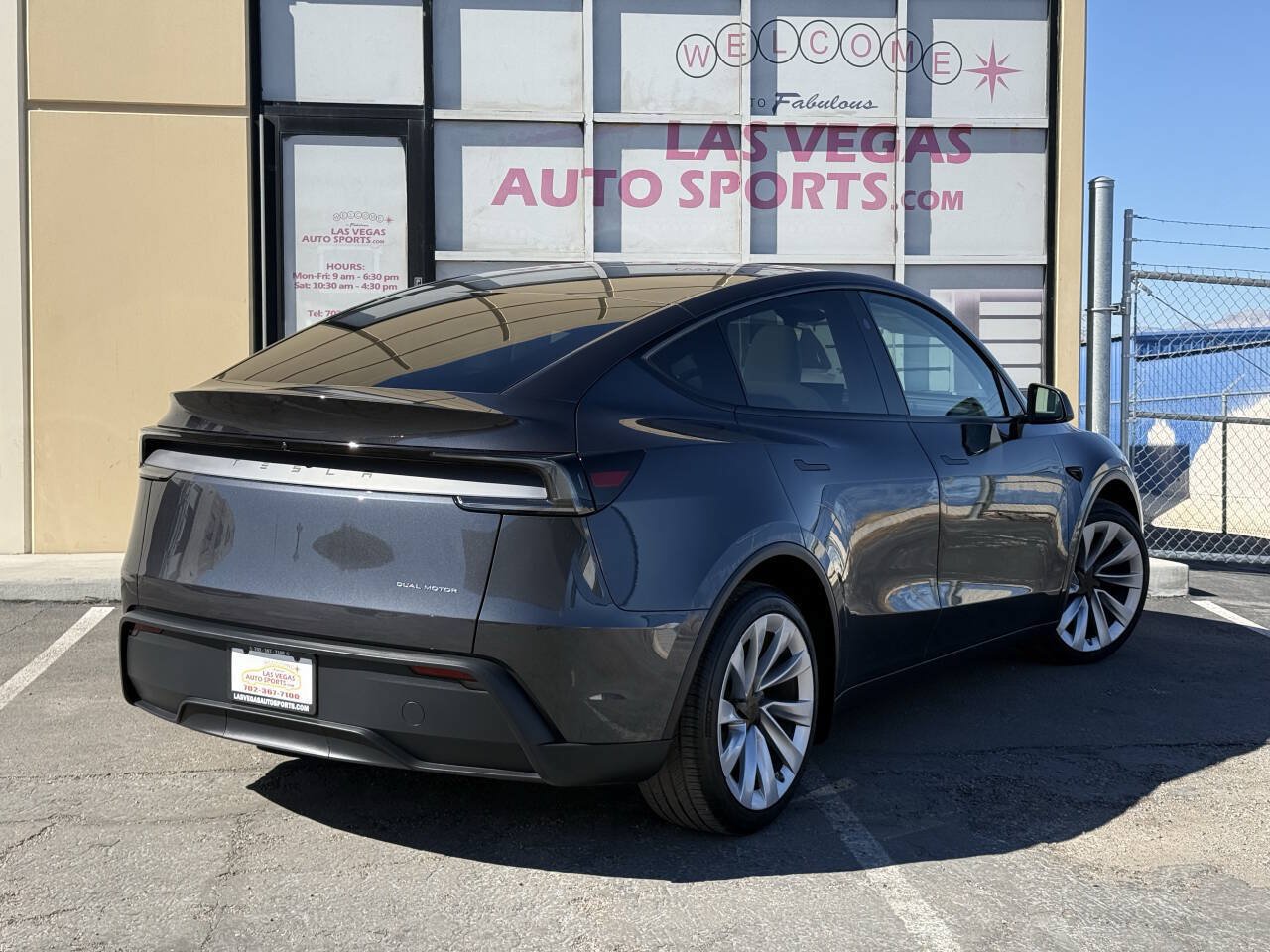 Used 2026 Tesla Model Y Long Range AWD/4WD image 8