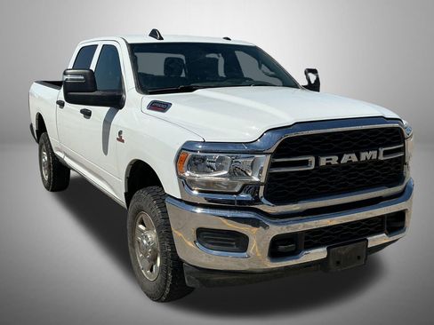 Used 2024 RAM 2500 Tradesman w/ Chrome Appearance Group AWD/4WD image 2