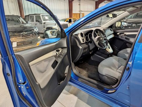 Used 2009 Toyota Matrix S image 12