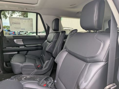 New 2027 Ford Expedition Max Platinum w/ Driver's Package AWD/4WD image 17