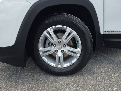 Certified 2021 GMC Terrain SLE FWD image 28