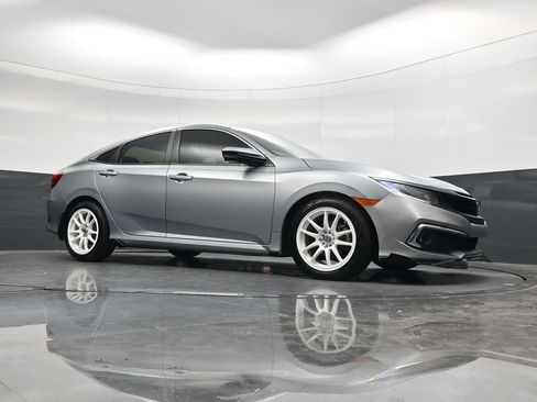 Used 2019 Honda Civic EX image 39