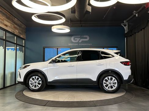 Used 2025 Ford Escape Active w/ Cold Weather Package AWD/4WD image 6