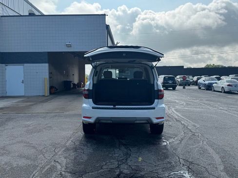 Used 2024 Nissan Armada Platinum w/ Captain's Chairs Package image 32