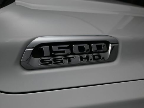 Used 2025 RAM 1500 Limited image 43