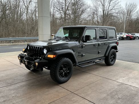 Used 2021 Jeep Wrangler Unlimited Sport image 3