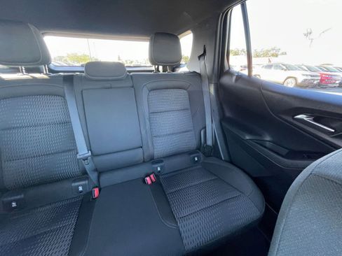 Used 2025 Chevrolet Equinox LT image 36