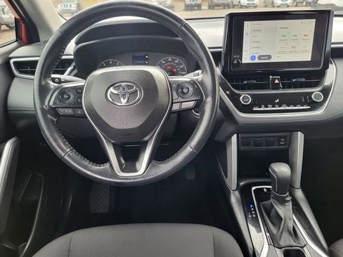 Used 2023 Toyota Corolla Cross LE image 16