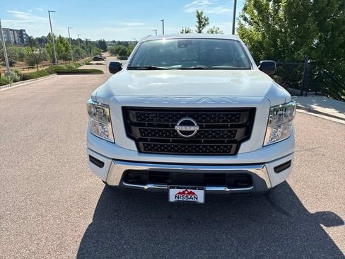 Used 2024 Nissan Titan SV AWD/4WD image 2