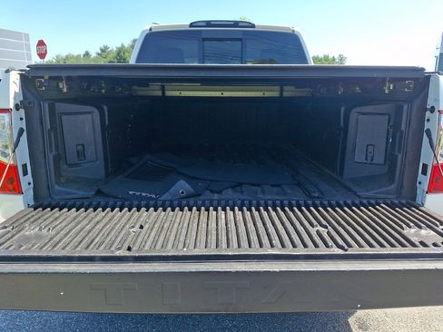 Used 2017 Nissan Titan SL w/ SL Towing Convenience Package AWD/4WD image 31