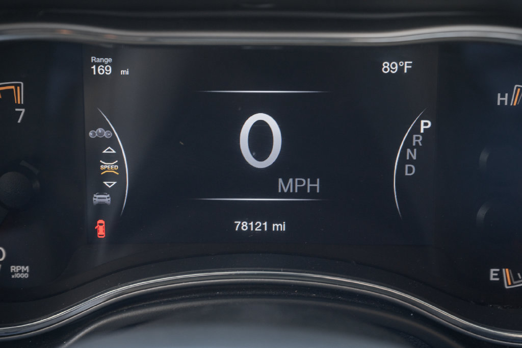Used 2021 Jeep Grand Cherokee Laredo X RWD image 28