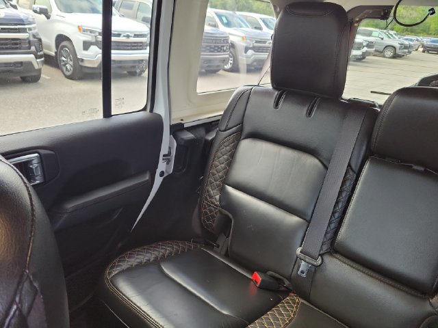 Used 2022 Jeep Wrangler Unlimited Sahara AWD/4WD image 17