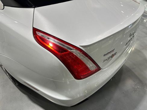 Used 2016 Jaguar XJ R-Sport RWD image 32
