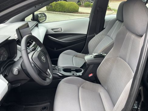 Used 2024 Toyota Corolla SE FWD image 16