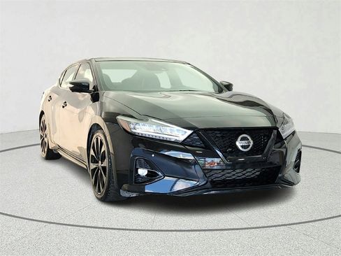 Used 2022 Nissan Maxima SR image 2