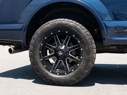 Used 2018 Ford F150 Lariat w/ Equipment Group 502A Luxury AWD/4WD image 16